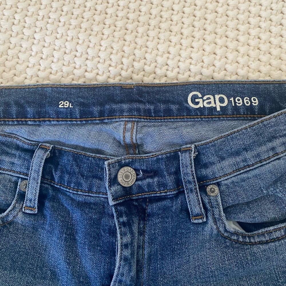 GAP Jeans - Picture 2 of 3